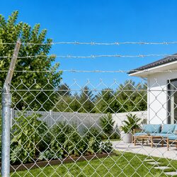 Reliable 500m Galvanised Barbed Wire Roll