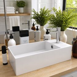Reliable and Easy-to-Maintain White Bathroom Sink