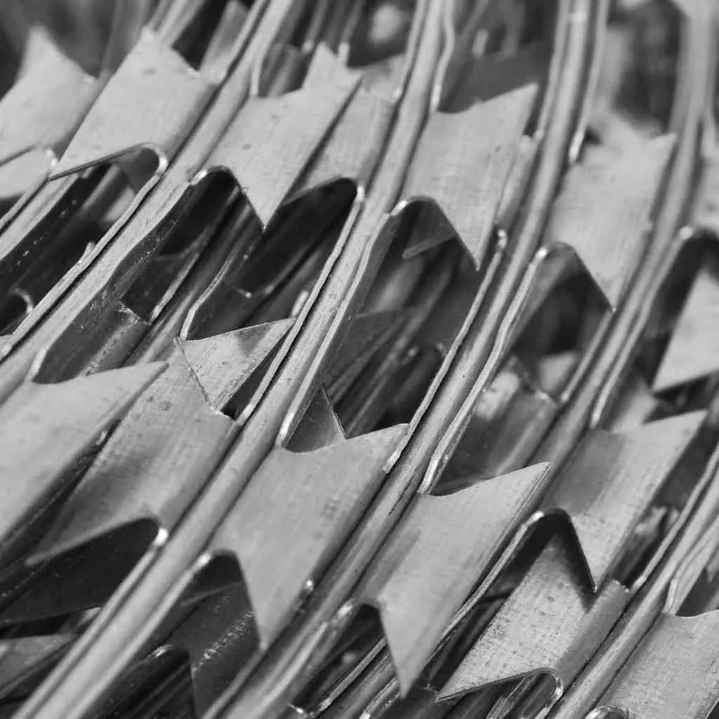 Razor Wire Helical Coil Rolls Security Galvanised Steel 2 Pieces Silver