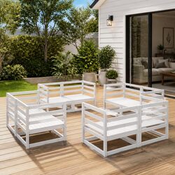 Enjoy Comfort and Practicality with This Garden Lounge Set