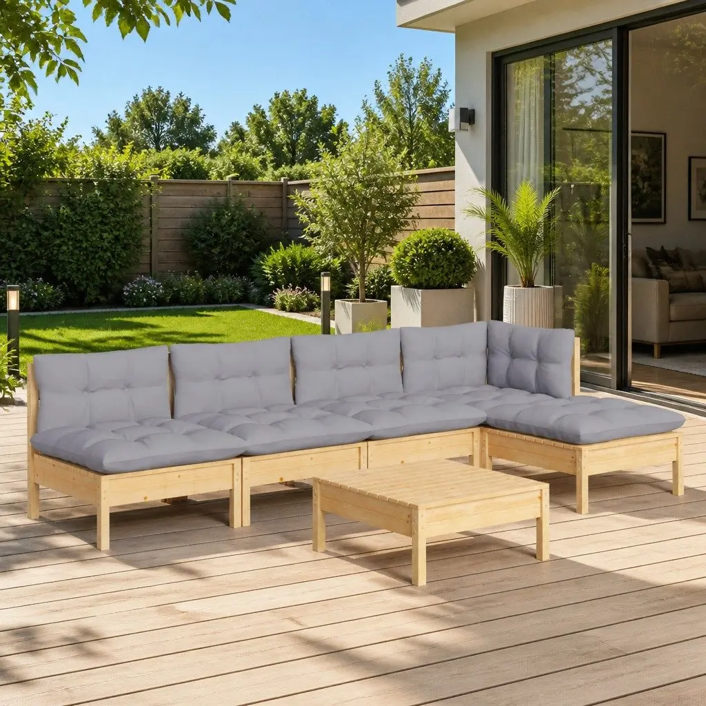 Outdoor Lounge Set for Relaxed Gatherings
