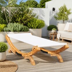 Quality Outdoor Lounge Bed with Comfort Features