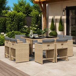 Comfortable and Practical Outdoor Dining Set