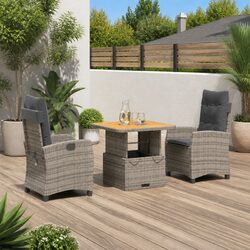 Comfort Meets Functionality in This Garden Dining Set