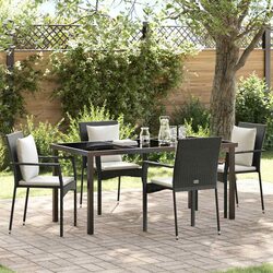 Comfortable and Versatile Outdoor Dining Set