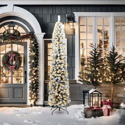 Practical 210cm Christmas Tree with 300 LEDs for Any Setting