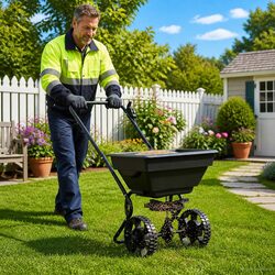 Reliable Black Spreader: A Practical Gardening Tool