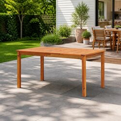 Reliable Outdoor Dining Table with Solid Acacia Build