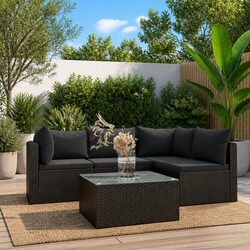 Comfortable 5-Piece Outdoor Sofa Set with Practical Features