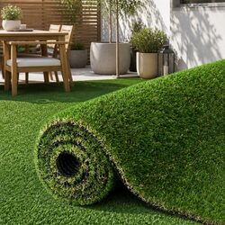 Reliable Synthetic Turf: 30mm Thick and Versatile