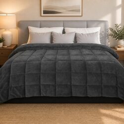 Cozy Queen Quilt with Practical Comfort and Style
