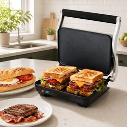 Value-Driven 3-in-1 Sandwich Maker and Griddle